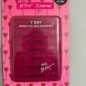 Betsey Johnson Pink 7Day Weekly Pill Organizer